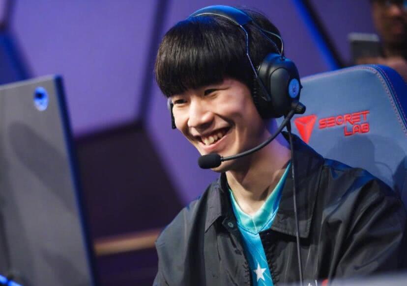 斗地主长期打法是什么（什么是斗地主的长期策略）